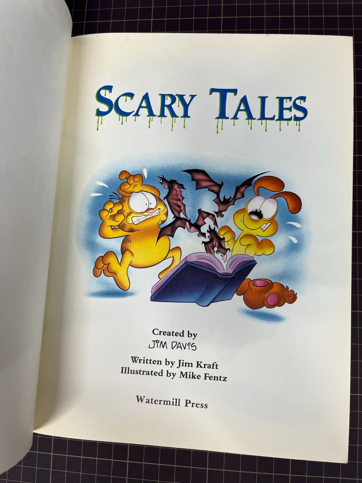 ガーフィールド Garfield Scary Tales ジム・デイビス 中古 洋書