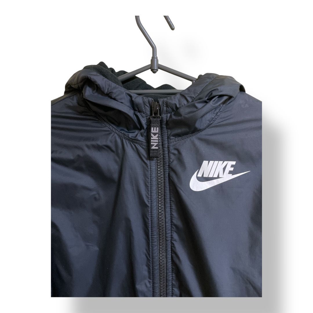 Nike フード付きジャケット Sサイズ Nike(ナイキ) フード付き ジャケット ブラック色 Sサイズ ユニ