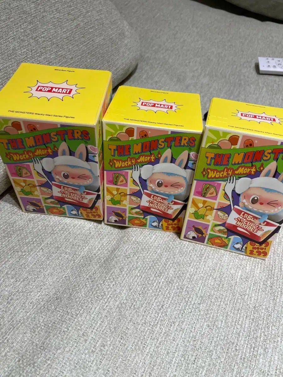 爆買い，低価 Labubu(ラブブ） 疑わしい コンビニ シリーズ フィギュア