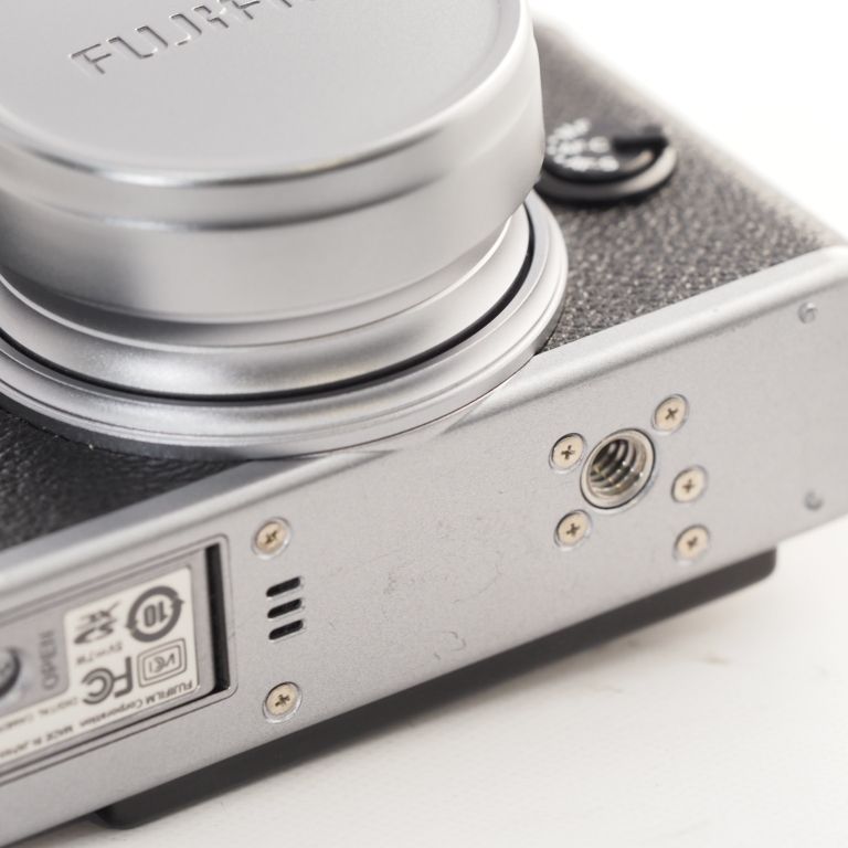 FUJIFILM フジフイルム デジタルカメラ X20S 光学4倍 シルバー F