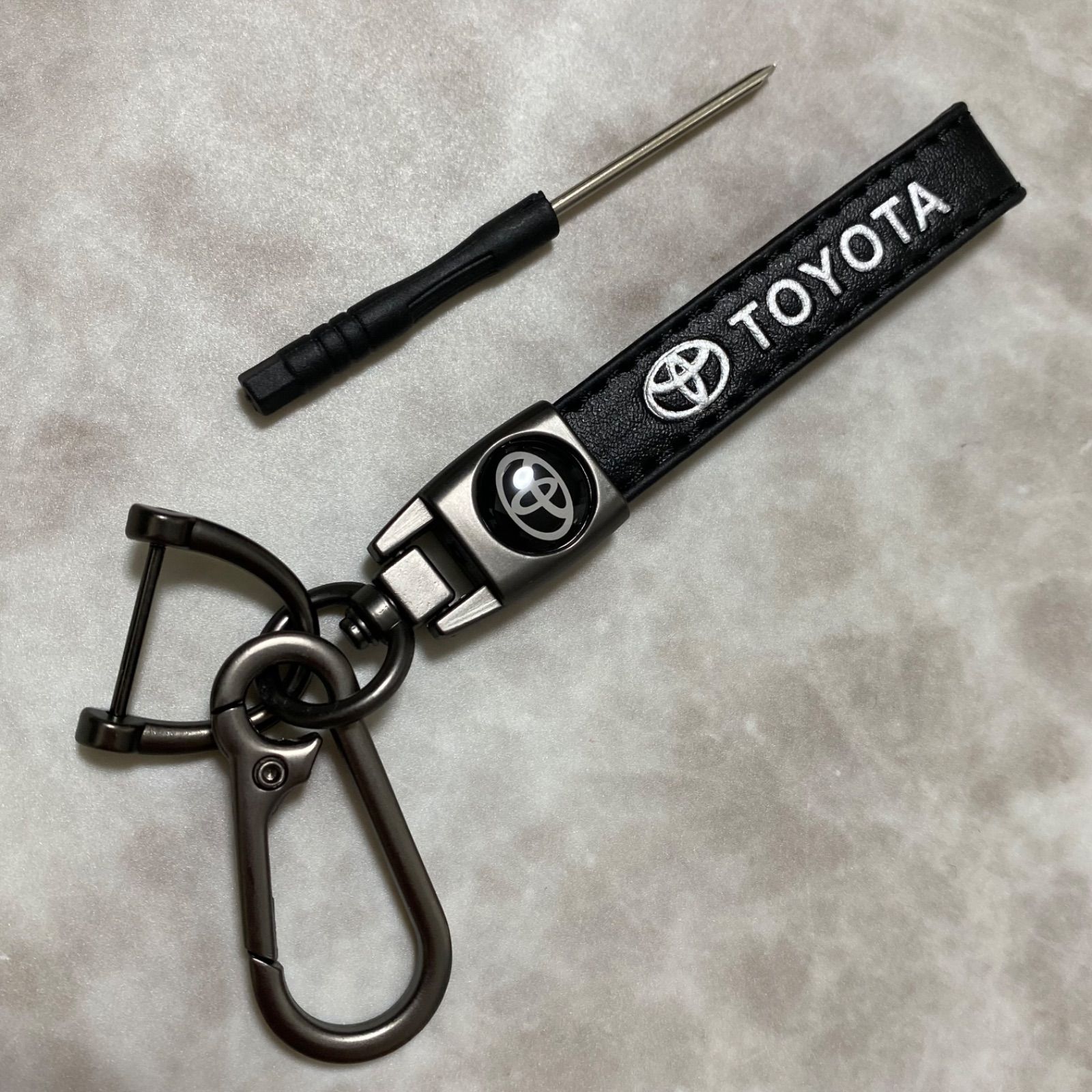 新品 TOYOTA トヨタ キーホルダー クローム 本革 レザー