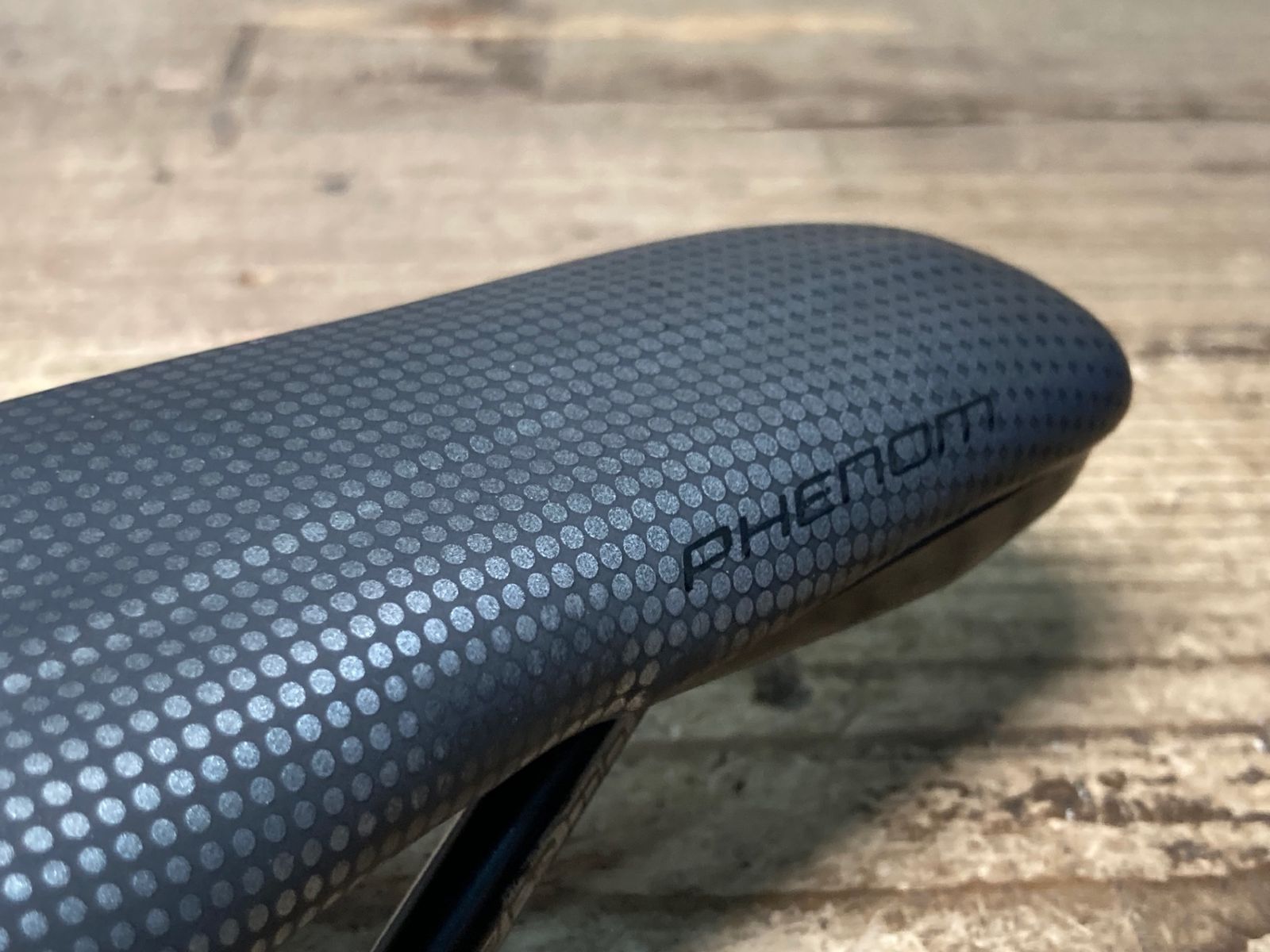 JM389 スペシャライズド SPECIALIZED PHENOM COMP MIMIC サドル 黒 143mm Hollow CRMO レール BRIGHTFACE_UK