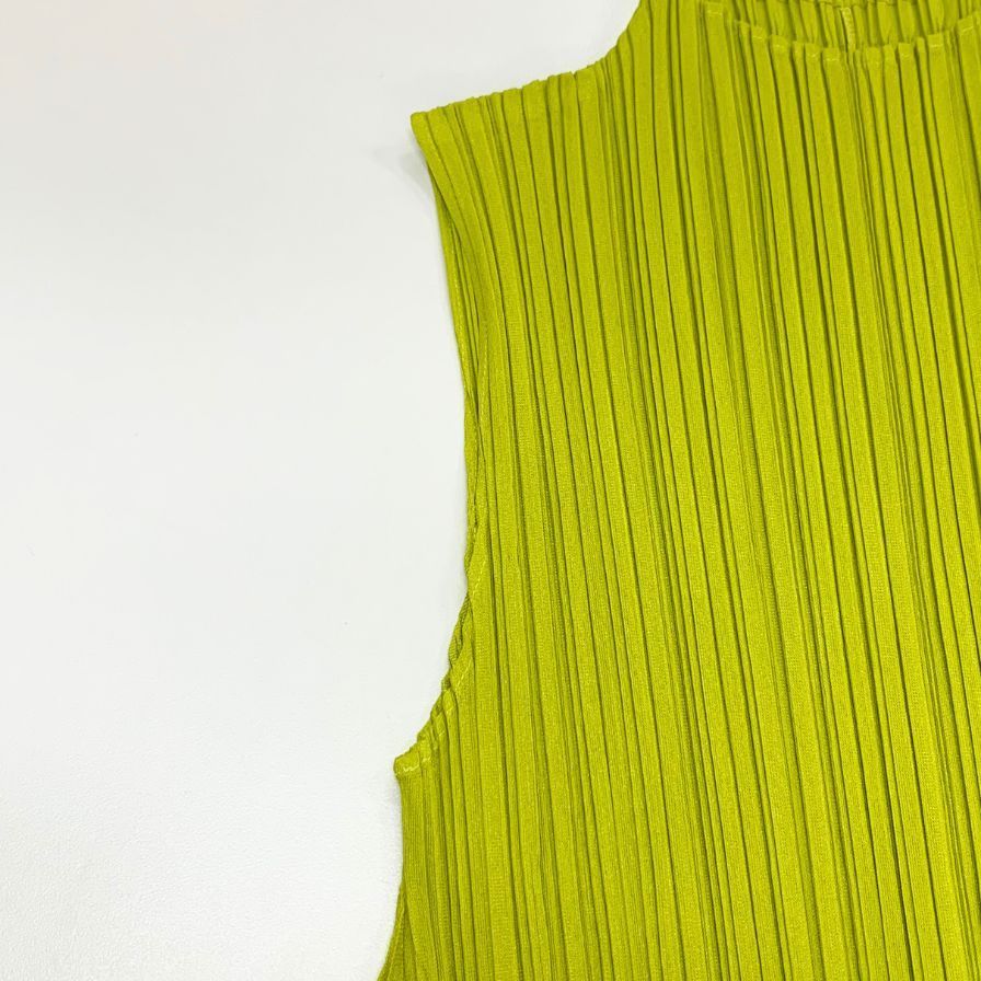 プリーツプリーズイッセイミヤケ　ノースリーブ イッセイミヤケ プリーツプリーズ ドローコード ノースリーブ