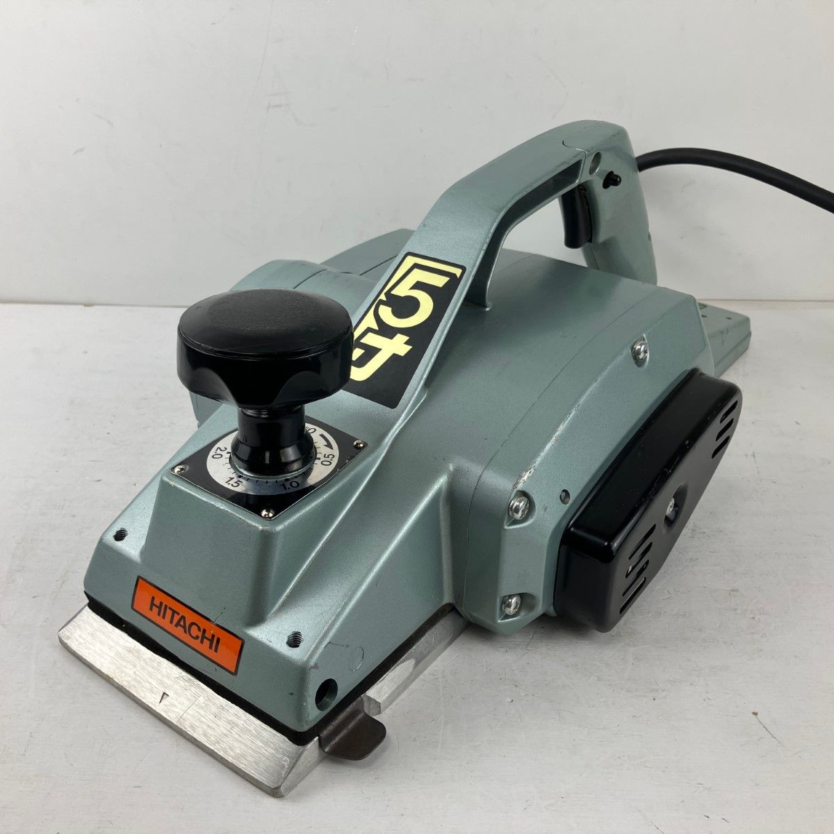 ЗЗHITACHI 日立 100v 156mm 電動カンナ P50SA ライトグレー