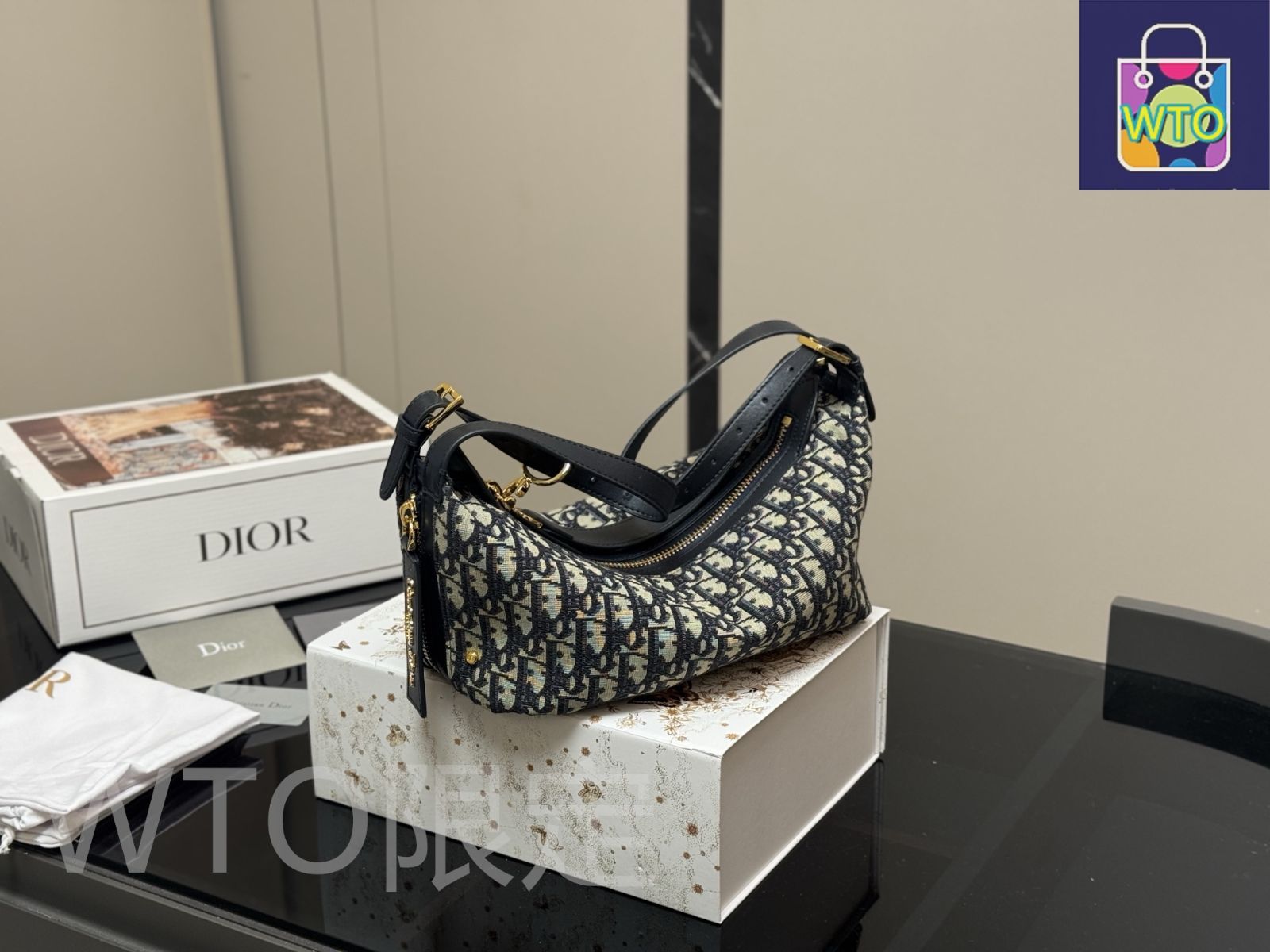 【シンプル×高級感！】DIOR Dior Prive ホーボーバッグ 今日特価】Dior ディオール ホーボーバッグ 新作シリーズ 超?な