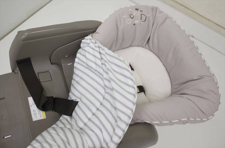 美品 ネムリラ FF キャンディベージュ　コンビ 新生児OKクリーニング済み Amazon | コンビ ハイローチェア 新生児から4才頃 ネムリラ FF