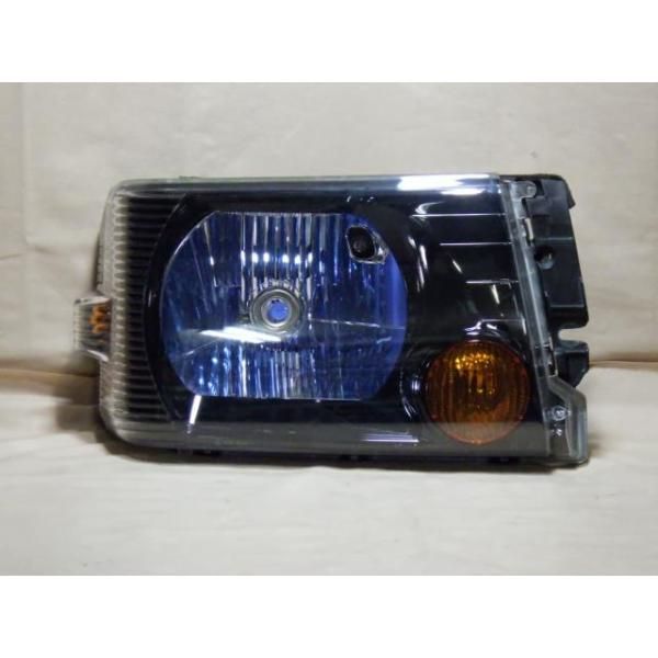 三菱ミニキャブ　純正ヘッドライトU62V スタンレーP5701 ミニキャブ/クリッパー U61T/U62T/U61V/U62V/U71V/U72V 純正