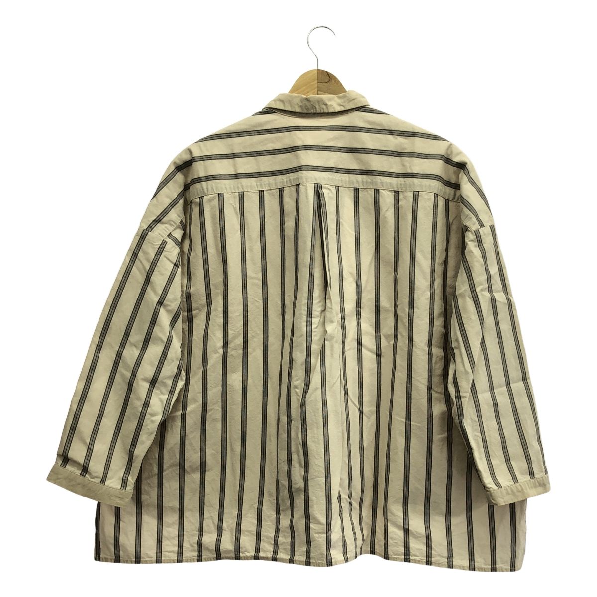 nest robe / ネストローブ | コットン リネン ストライプ ビッグ シャツ | F | ライトベージュ/グレー | レディース 春のストライプコーデ** | 京都店 | nest Robe Shop Blog | nest Robe