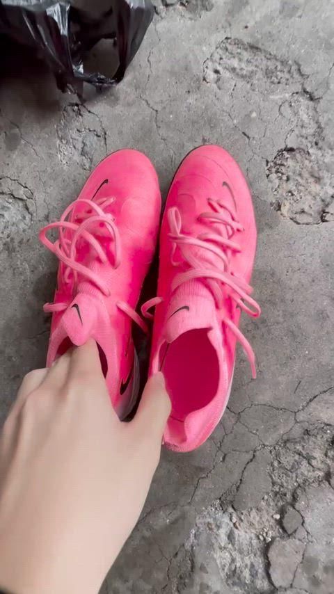 人気アイテムが再入荷！ NIKE ナイキ ファントム GX 2 Pro TF ピンク