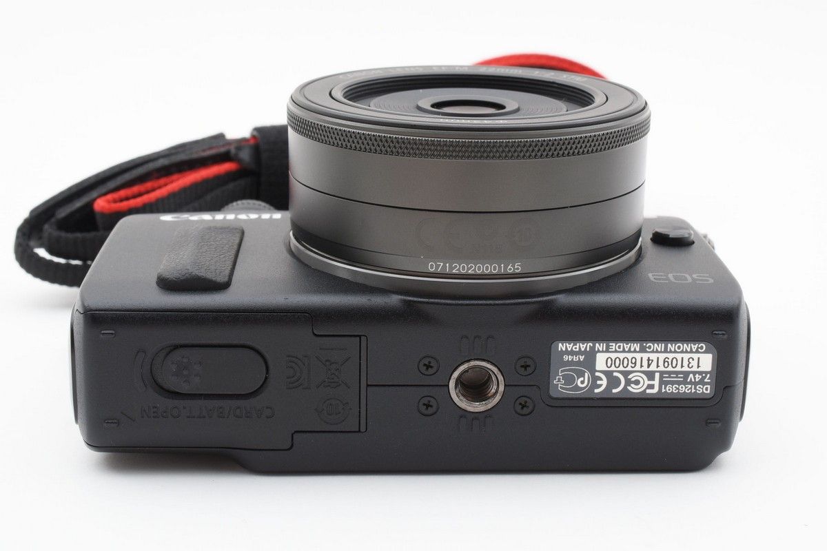 美品】Canon EOS M ダブルレンズキット EF-M18-55mm F3.5-5.6 IS
