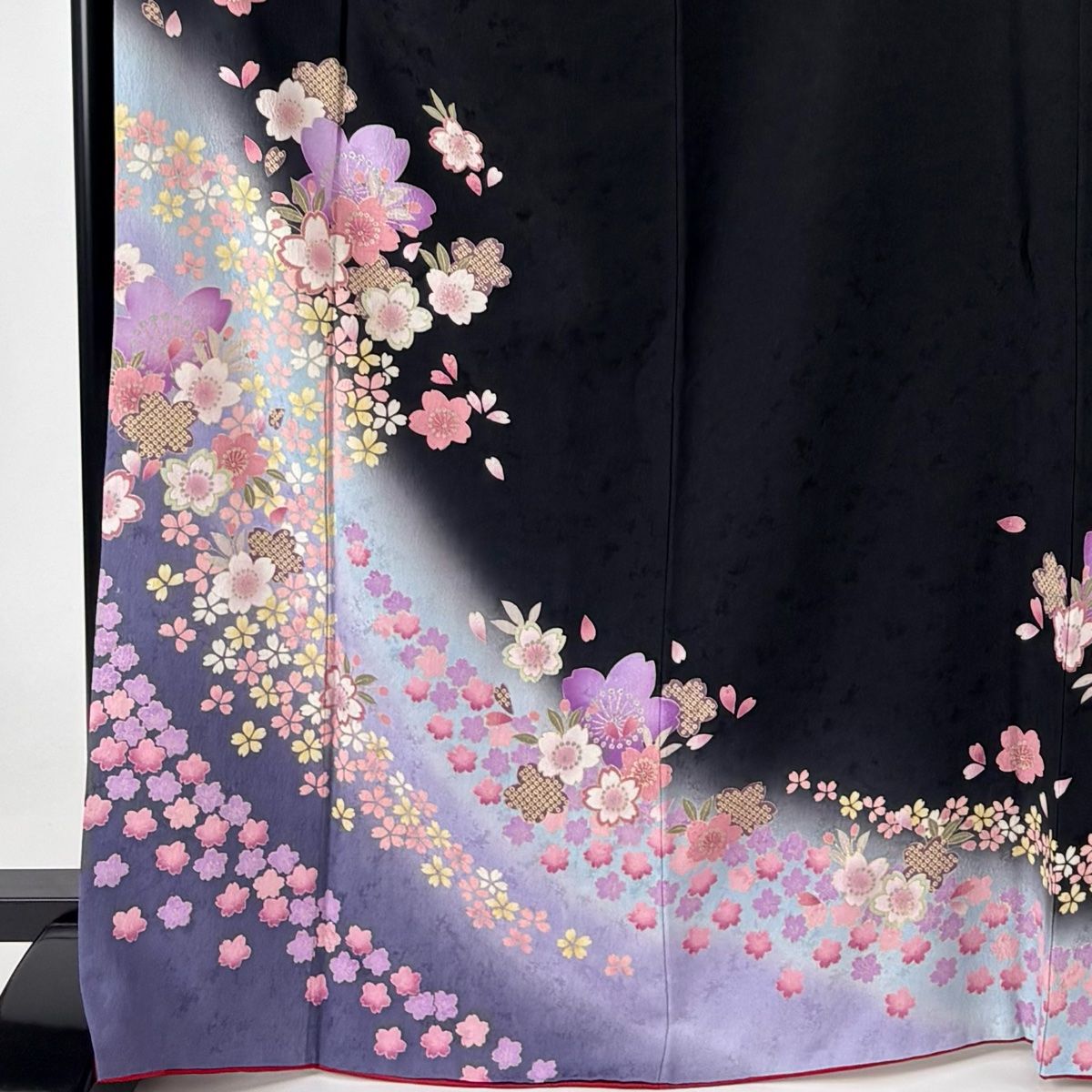 美品 鈴乃屋謹製 桜 成人式 正絹“桜と喝采を浴びる晴れ舞台へ”振袖 3072 楽天市場】【成人式 振袖 レンタル】RS083 正絹 白 桜流水フル