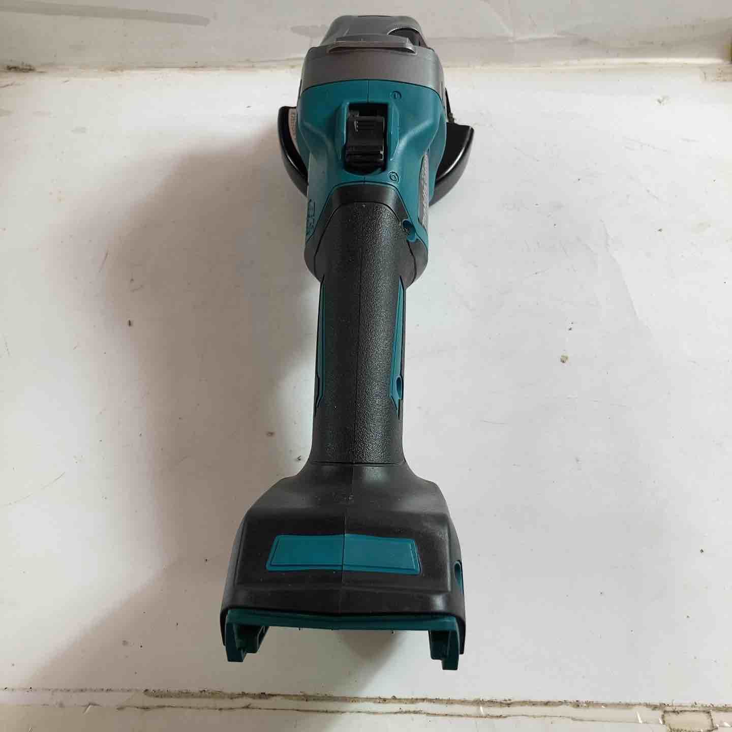 マキタ makita 100mmコードレスディスクグラインダ GA001GZ 川崎店