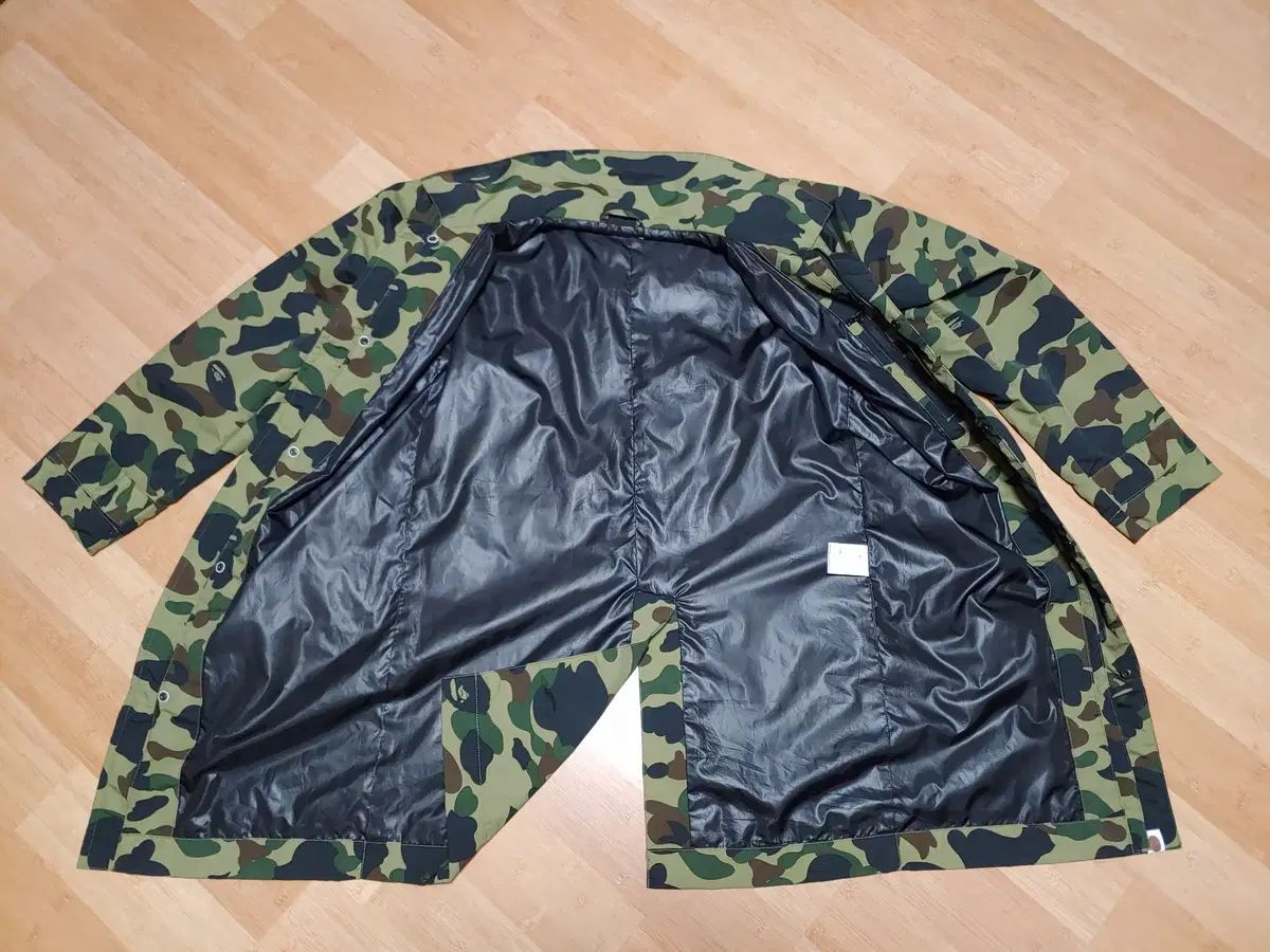 A BATHING APE(アベイシングエイプ) 迷彩パーカー トレンチ