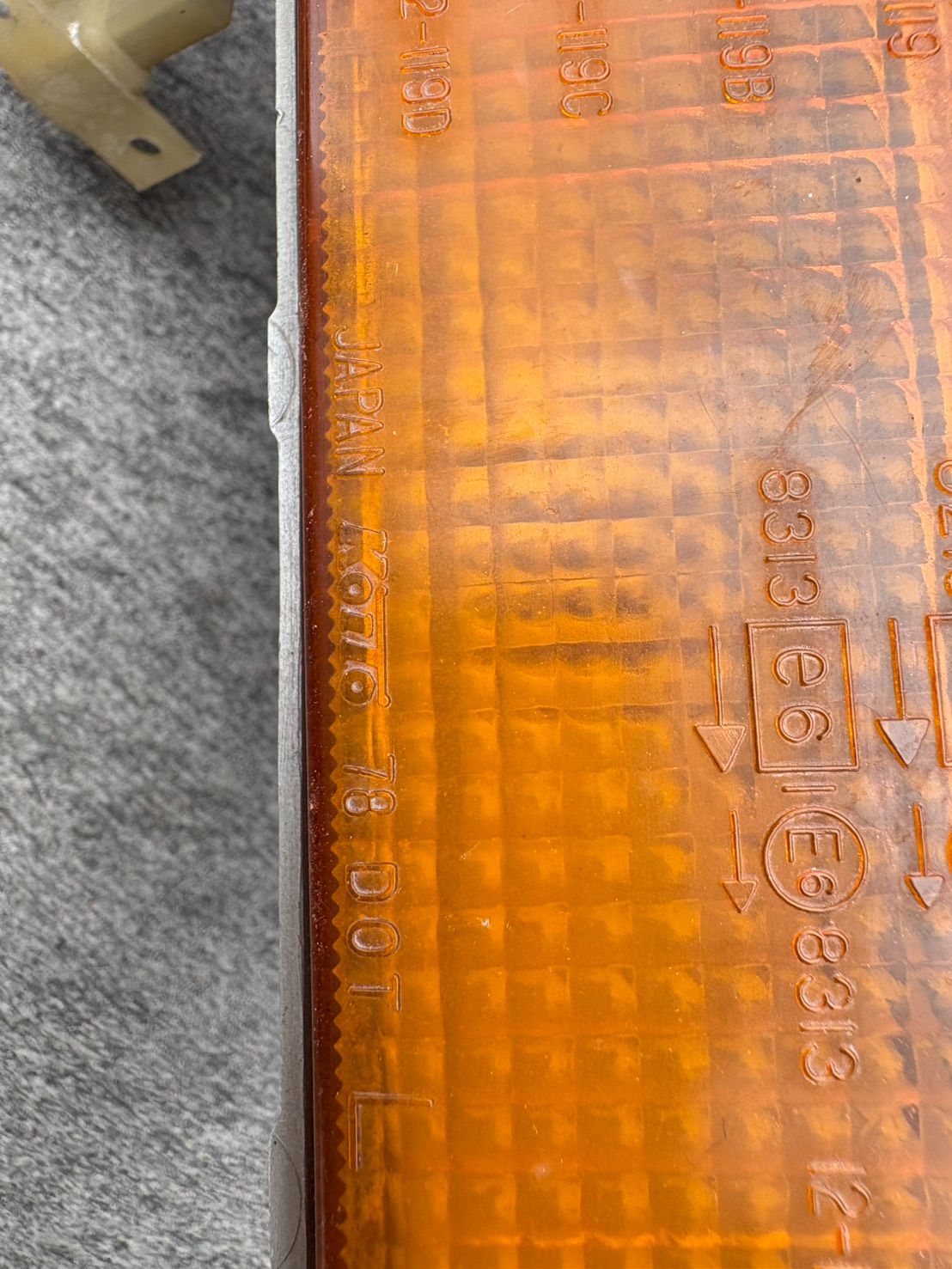 KOITO78 TOYOTA12-119