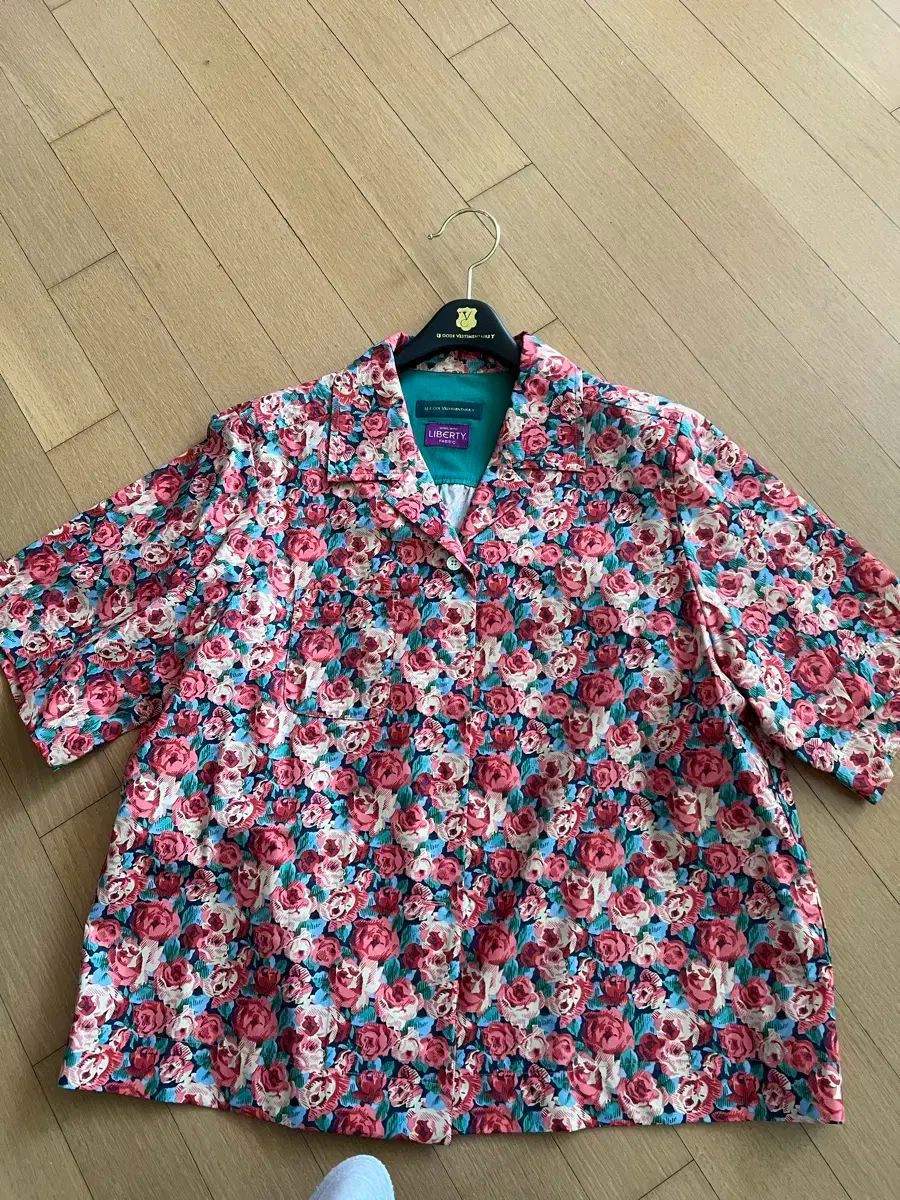 コスモポリタン7月 リバー t シャツ