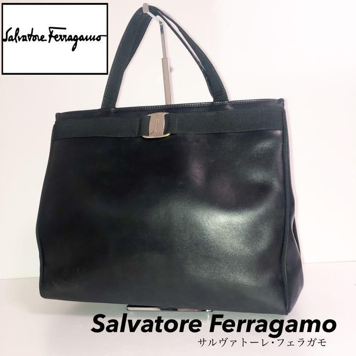 ブランド匿名配送✨【美品】Salvatore Ferragamo フェラガモ 商品番号5