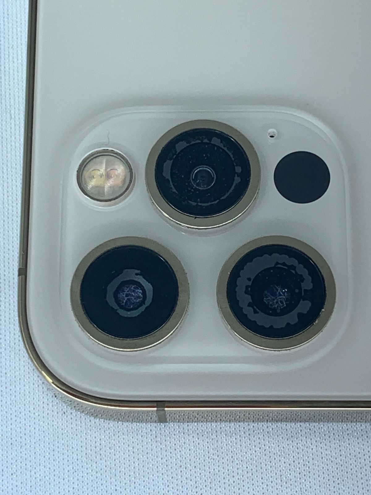 ゴールド simロック解除済
