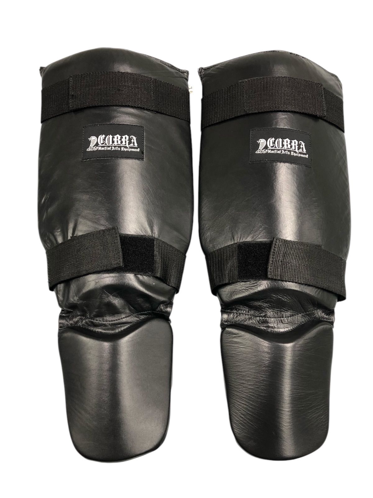 COBRA シンガード ブラック キックボクシング レガースCOBRA シンガード ブラック キックボクシング レガース