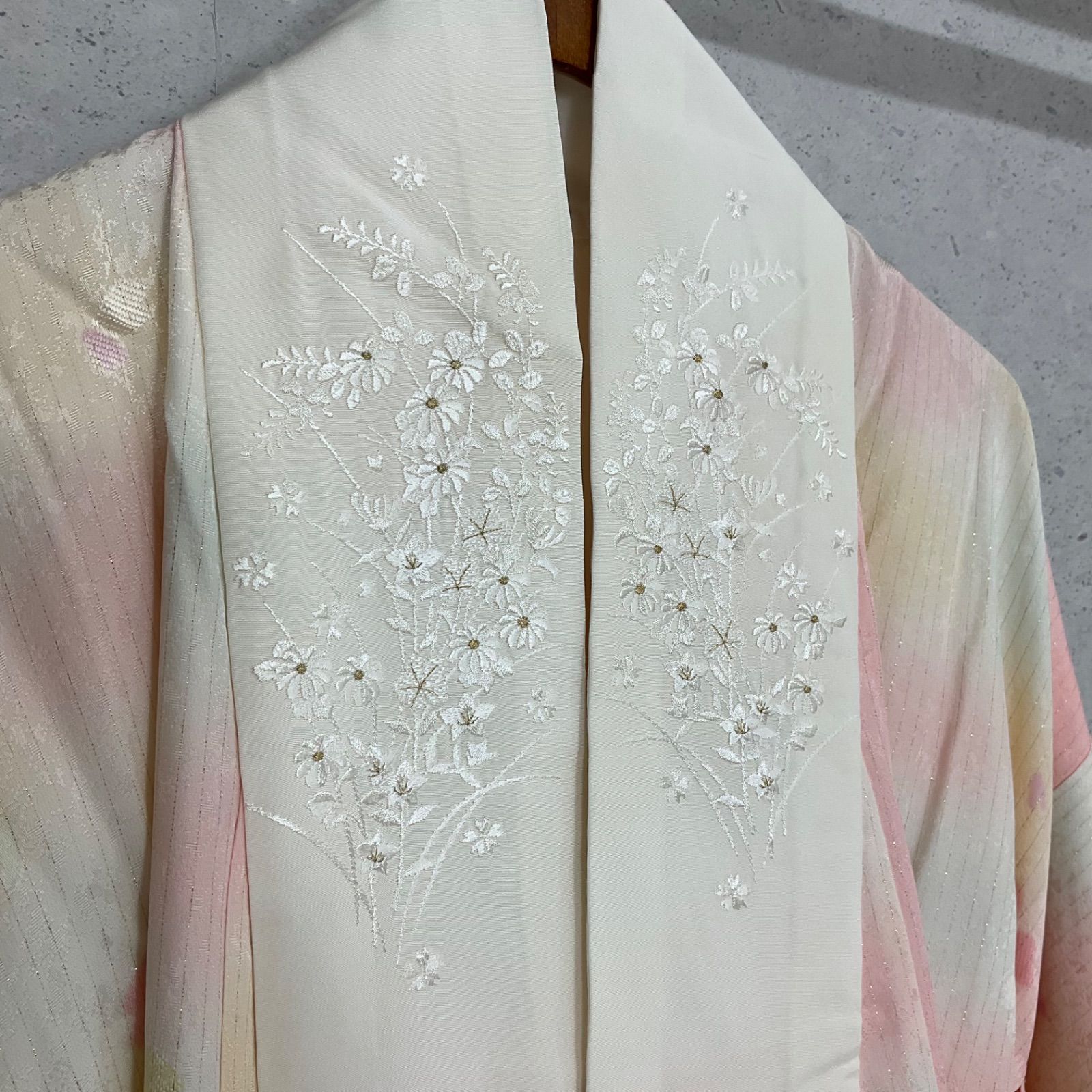 ◇kimono+one◇振袖長襦袢◇単衣 ◇刺繍半襟付き◇広襟◇袖無双◇居敷当て付き◇衣紋抜き付き◇京都きもの友禅◇ソフトガード◇裄63.5肩丈121◇ 着物帯振袖袋帯礼装成人式結婚式振袖襦袢◇S1162 - メルカリ