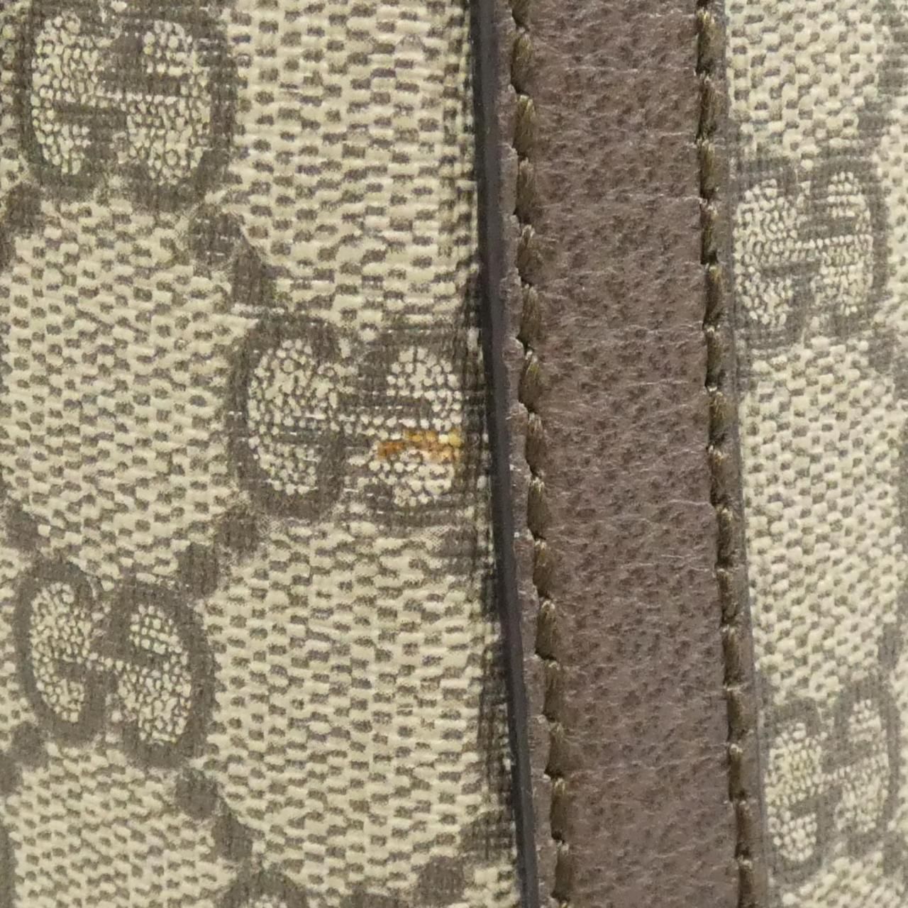 ボストンバッグ