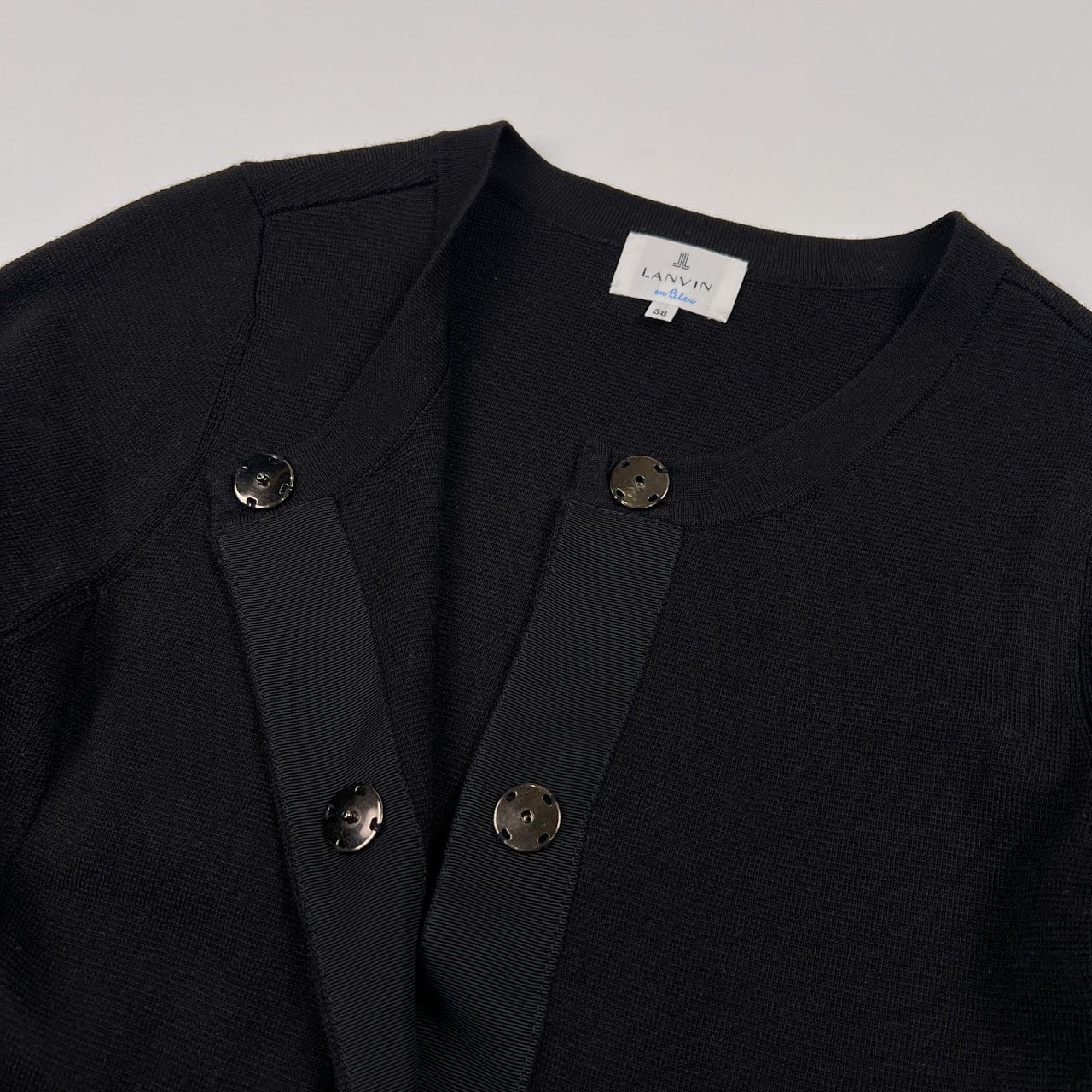 LANVIN en Bleu ランバン オン ブルー リボン付き ハイゲージ ニット カーディガン サイズ 38 /レリアン/ブラック/レディース LANVIN en Bleu ランバン オン ブルー リボン付き ハイゲージ ニット