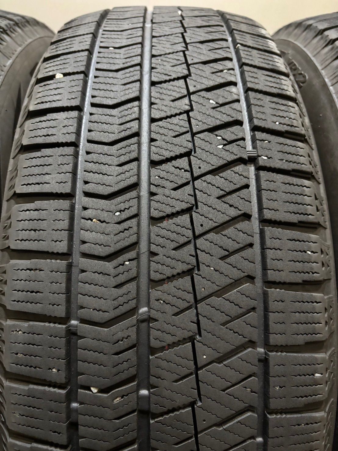 カローラクロス 215/60R17 スタッドレス | ダンロップ ウィンター