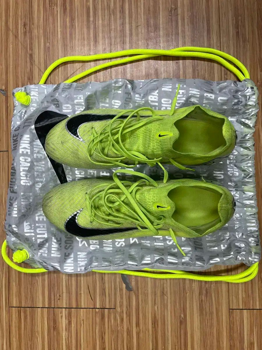 NIKE ナイキ マーキュリアル ヴェイパー 16 fg 280