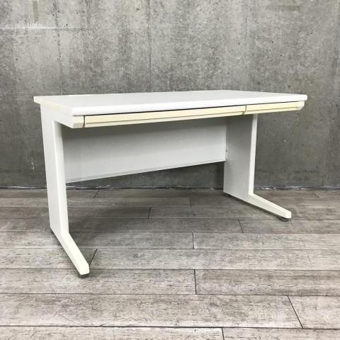 オカムラ