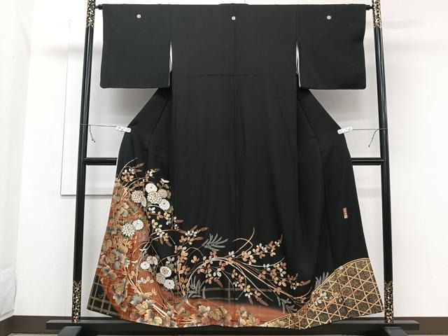 逸品❇️有名作家落款入り手描友禅金彩刺繍‥豪華正絹黒留め袖❇️フルセット 平和屋着物□豪華黒留袖 作家物 駒刺繍 草花文 暈し染め 金銀彩