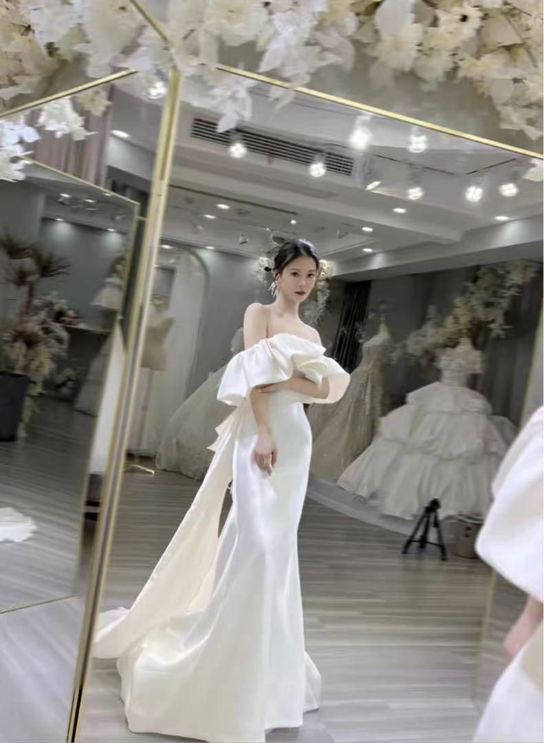 25年新作 胸元ボリューム魅力的エンパイアドレス 結婚式用 - メルカリ