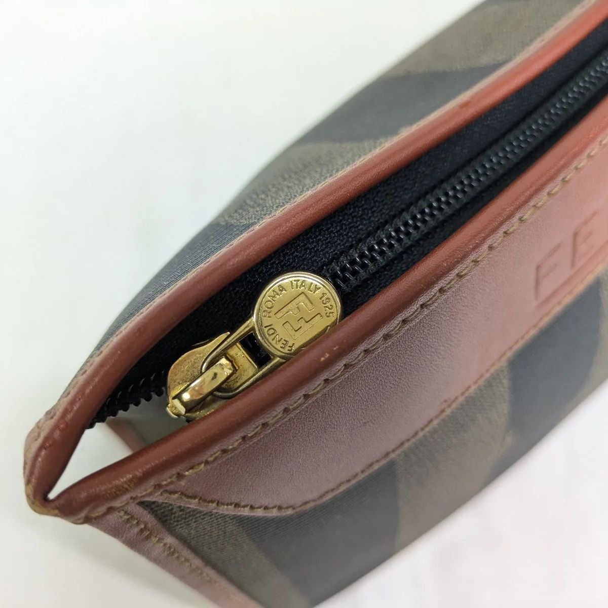 美品　FENDI✨フェンディ　ペカン柄　クラッチバッグ　セカンドバッグ FENDI フェンディ ペカン柄 クラッチバッグ セカンドバッグ