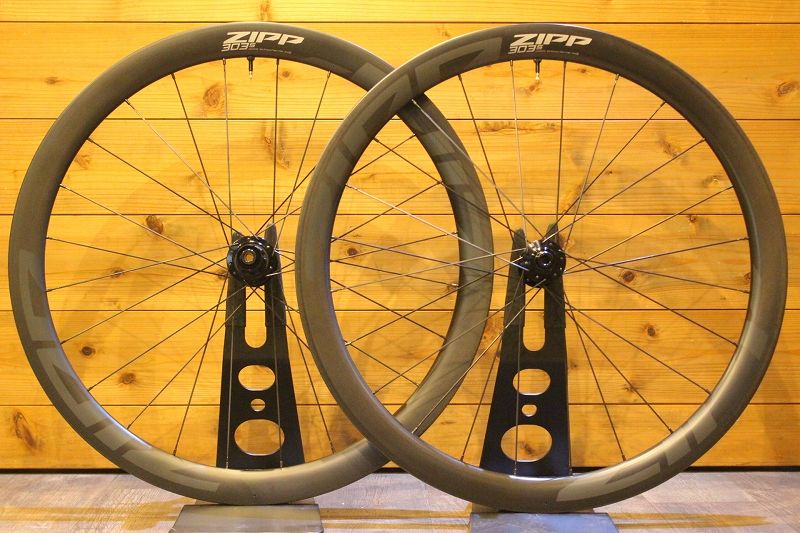 美品! ジップ ZIPP 303 S DISC カーボン フックレス チューブレス