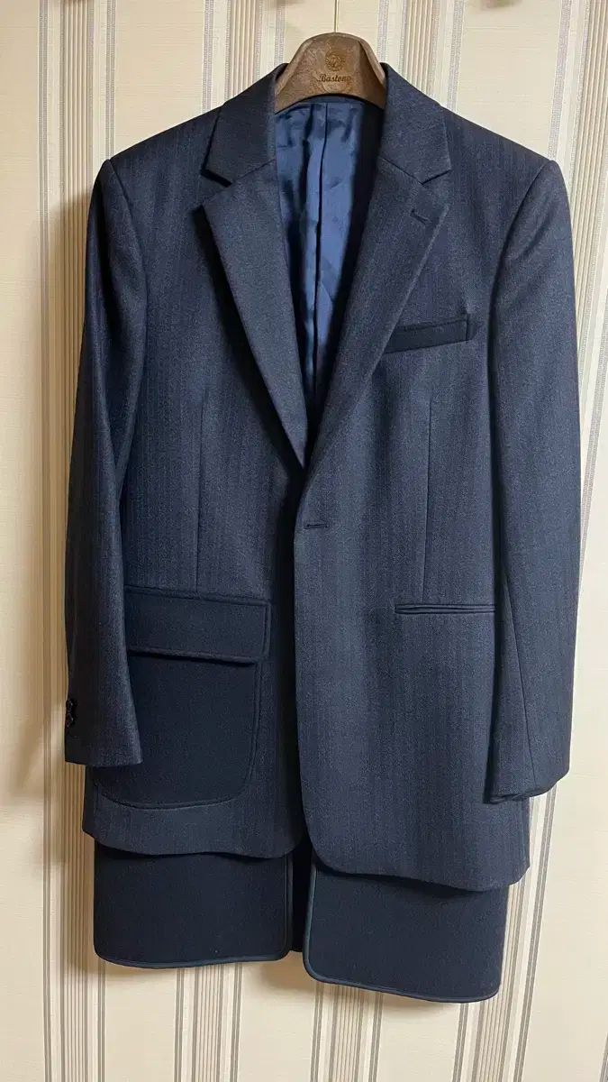 【雷市場（ポンジャン）商品韓国直送】 Acne Studios(アクネストゥディオズ) スタジオ ボエル レイヤード ブレザー 出品