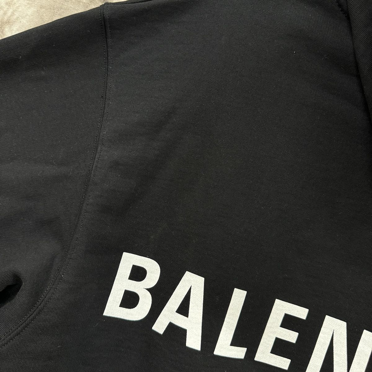 【JPタグ】BALENCIAGA/バレンシアガ バックロゴプリントコットン プルオーバーパーカー 556143 TAV37/XS