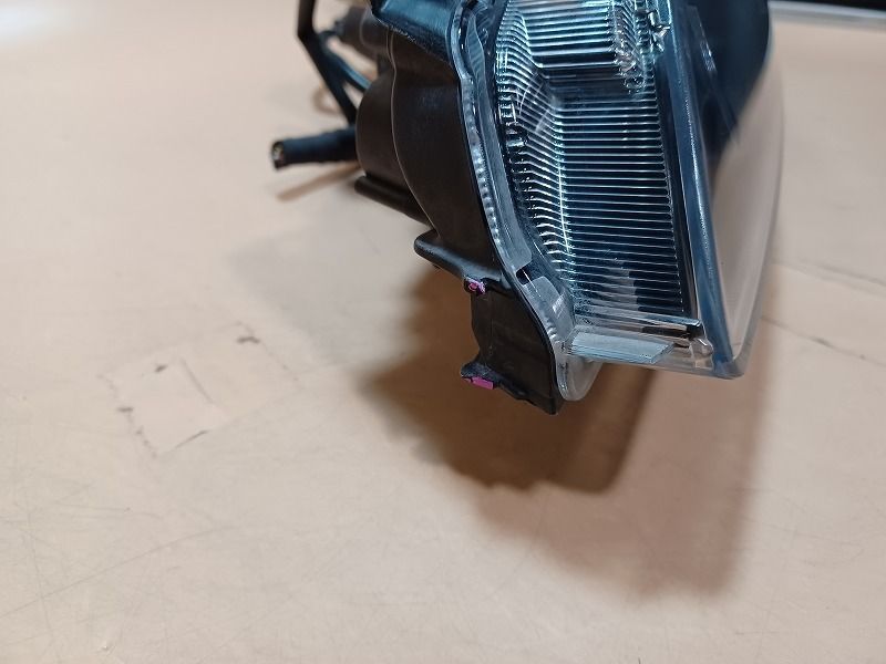 コーティング済 エスティマ AHR20W 左ヘッドランプ・ヘッドライト 