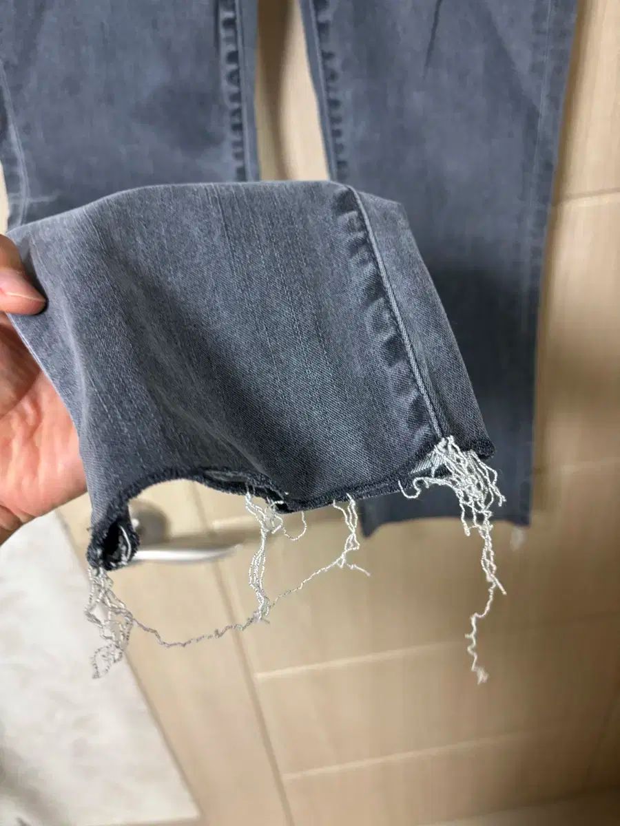 マザーブーツカットウォッシュブラックジーン