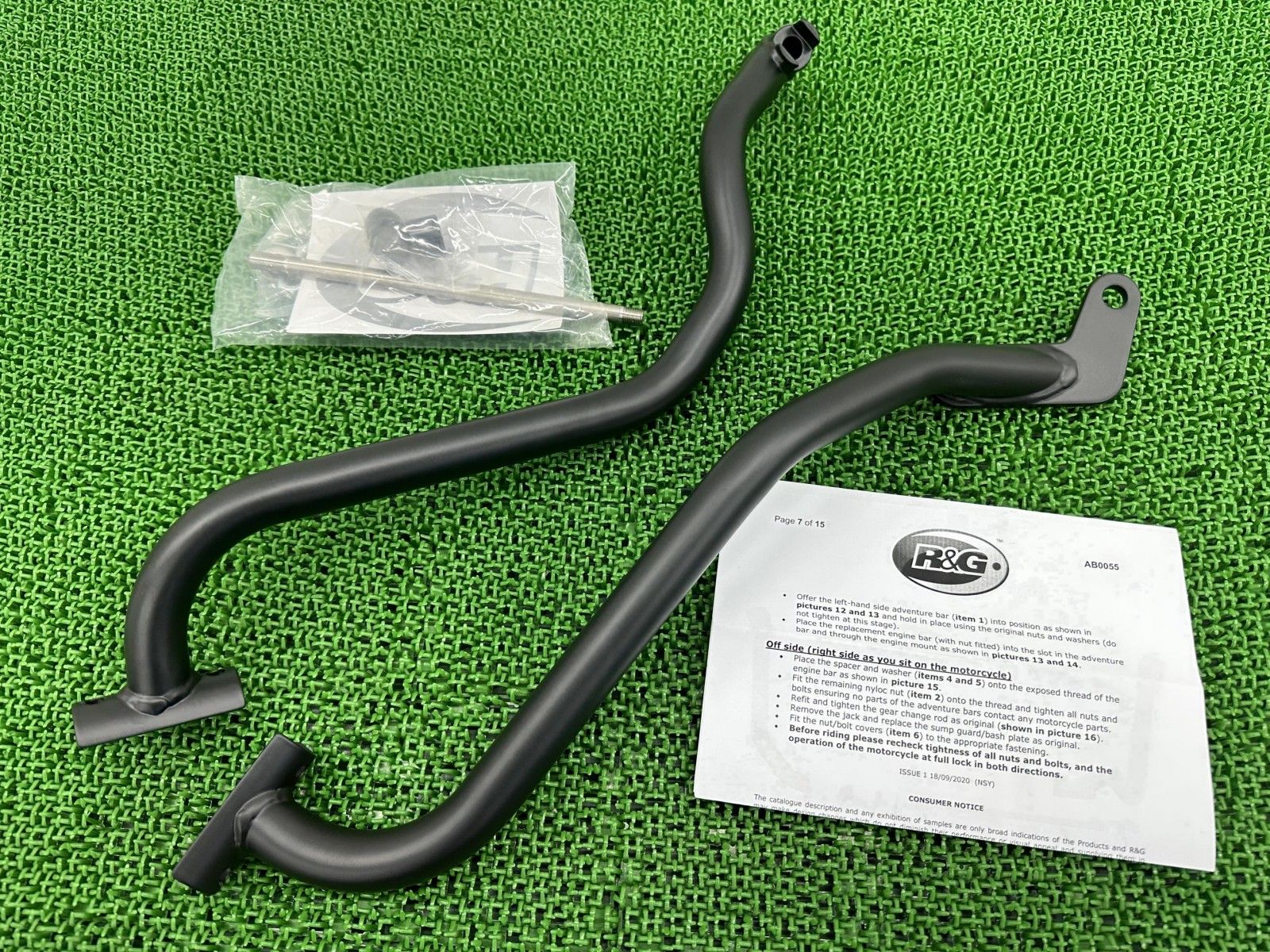 R&G製テネレ700 エンジンガード 左右 黒 社外 新品 バイク 部品 DM09J