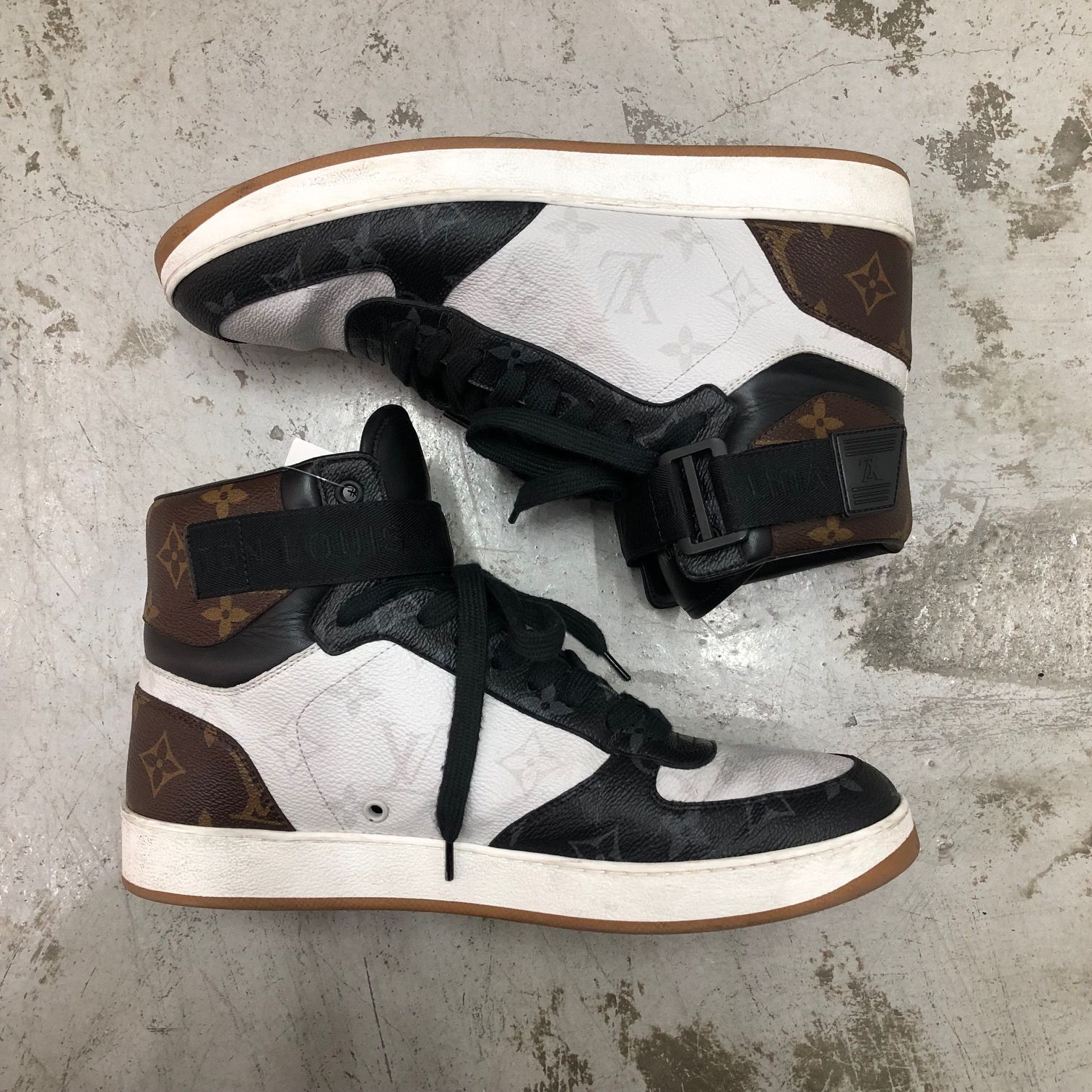 国内正規 LOUIS VUITTON 18AW リヴォリライン モノグラム レザー 