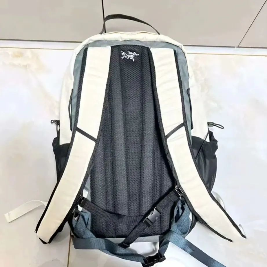 未使用・正規品】アークテリクス ARCTERYX マンティス26 バック