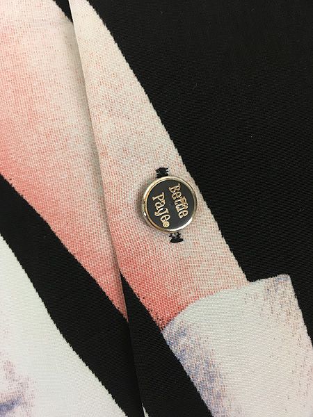 古着 00s Bettie Page ベティ ペイジ モデル ナース フォト 開襟