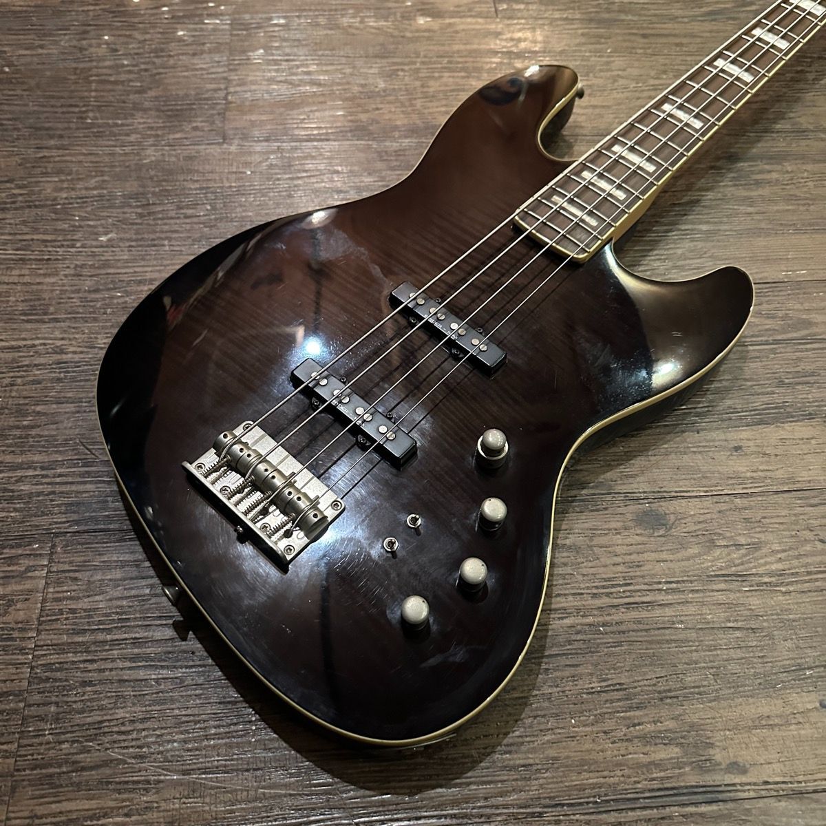 CLIVE SANCTUS M400 Electric bass アクティブ クライブ エレキベース
