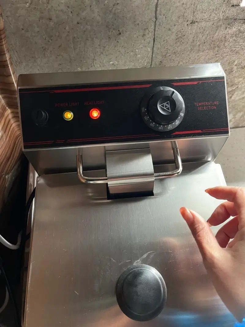 電気フライヤー
