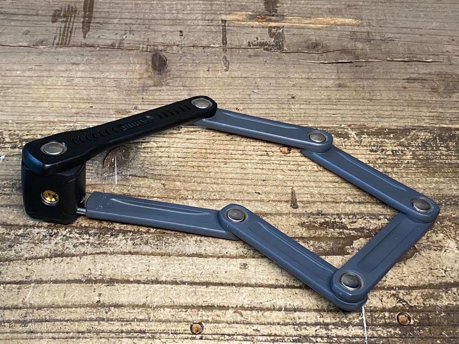 ㅎ様専用 メルカリ暗黙のルール「即購入禁止」「〇〇様専用」って何