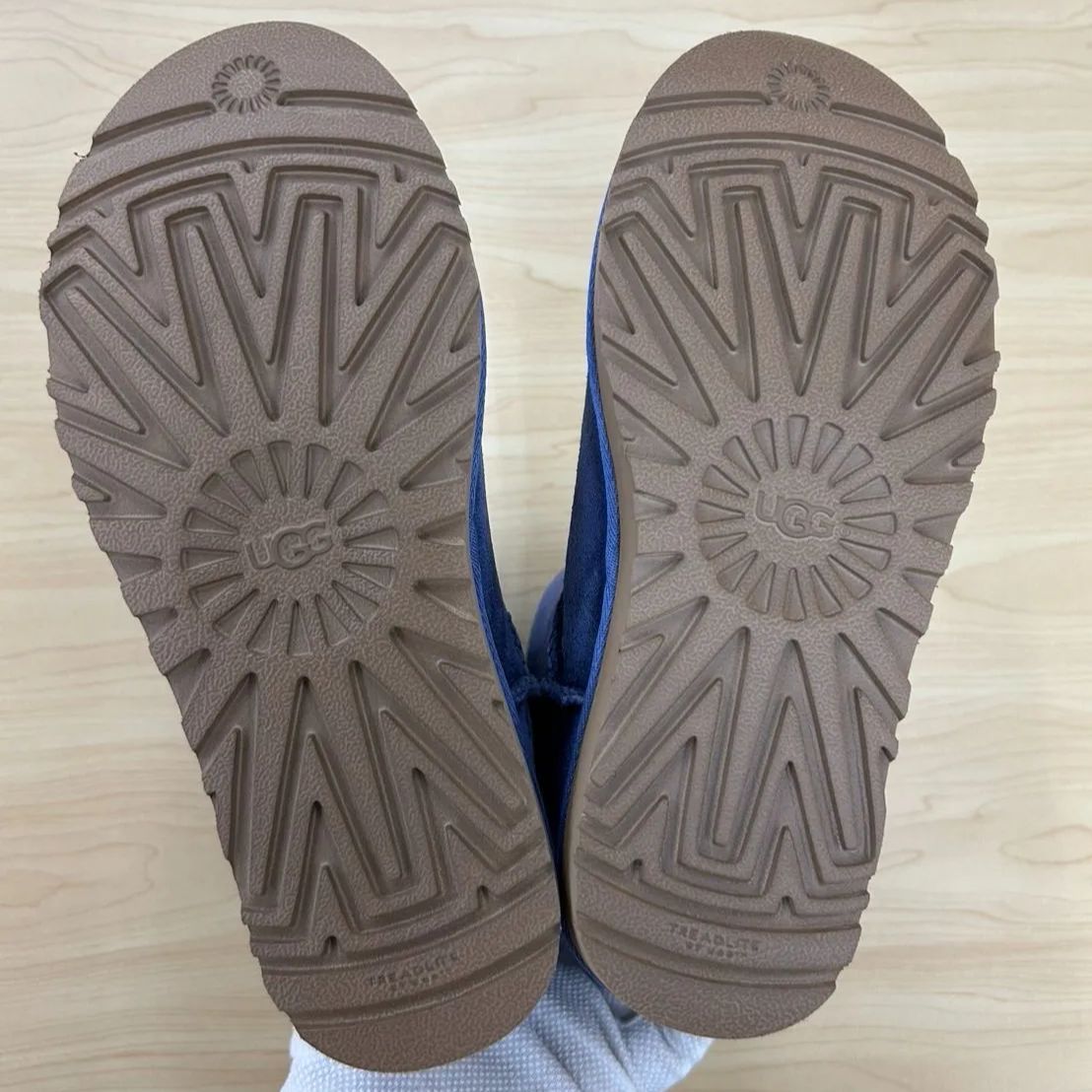 【新品箱付き】UGG23cm ◎【✨新品✨】未使用品 サイズ 23㎝ 箱あり UGG アグ ムートン