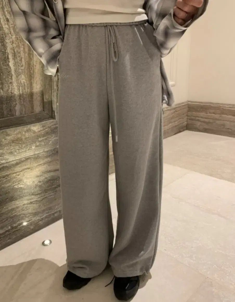 トレーニングパンツ