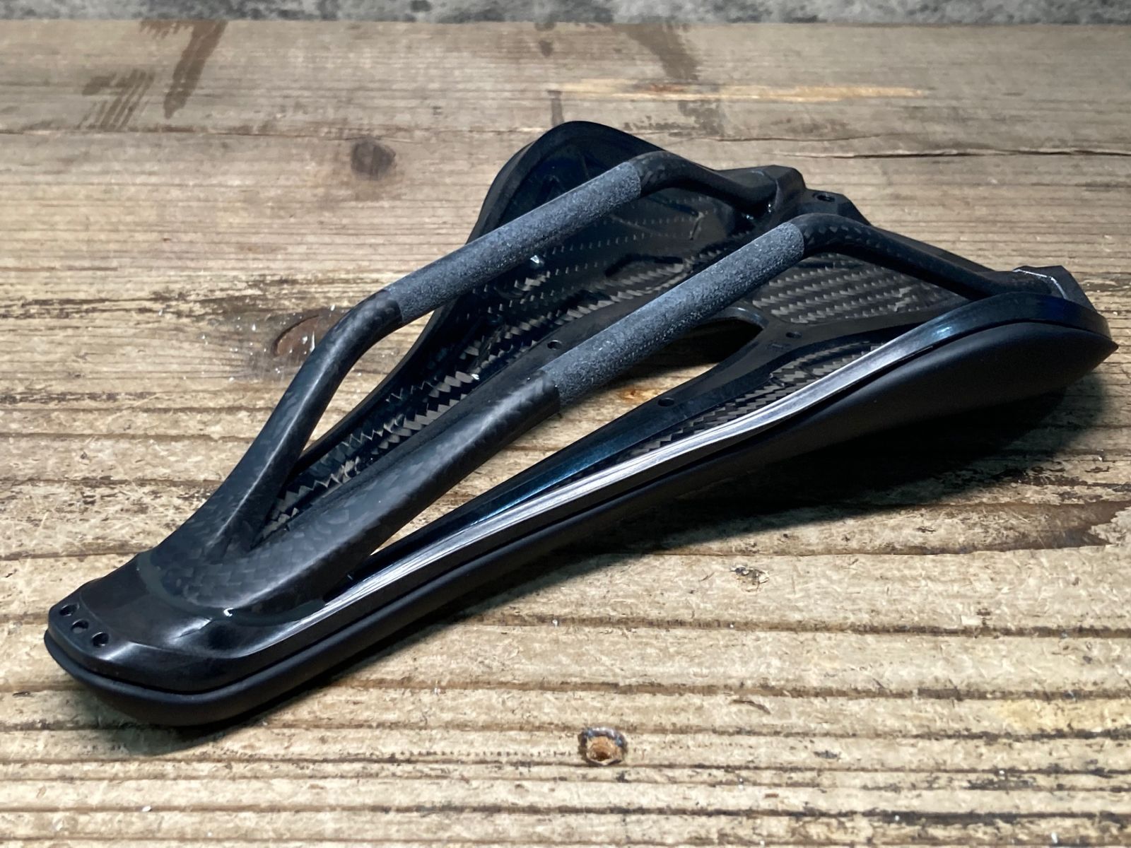 多様性のある JM384 スペシャライズド SPECIALIZED エスワークス S-WORKS POWER CARBON サドル 黒 130mm カーボンレール 最高の品質、最低の価格！