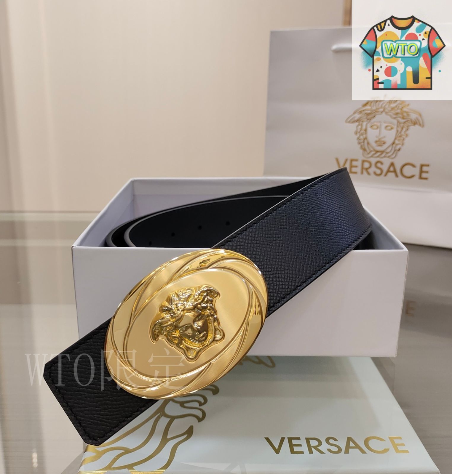 Versace ゴールドレザー ベルト ベルト | ヴェルサーチェ 日本
