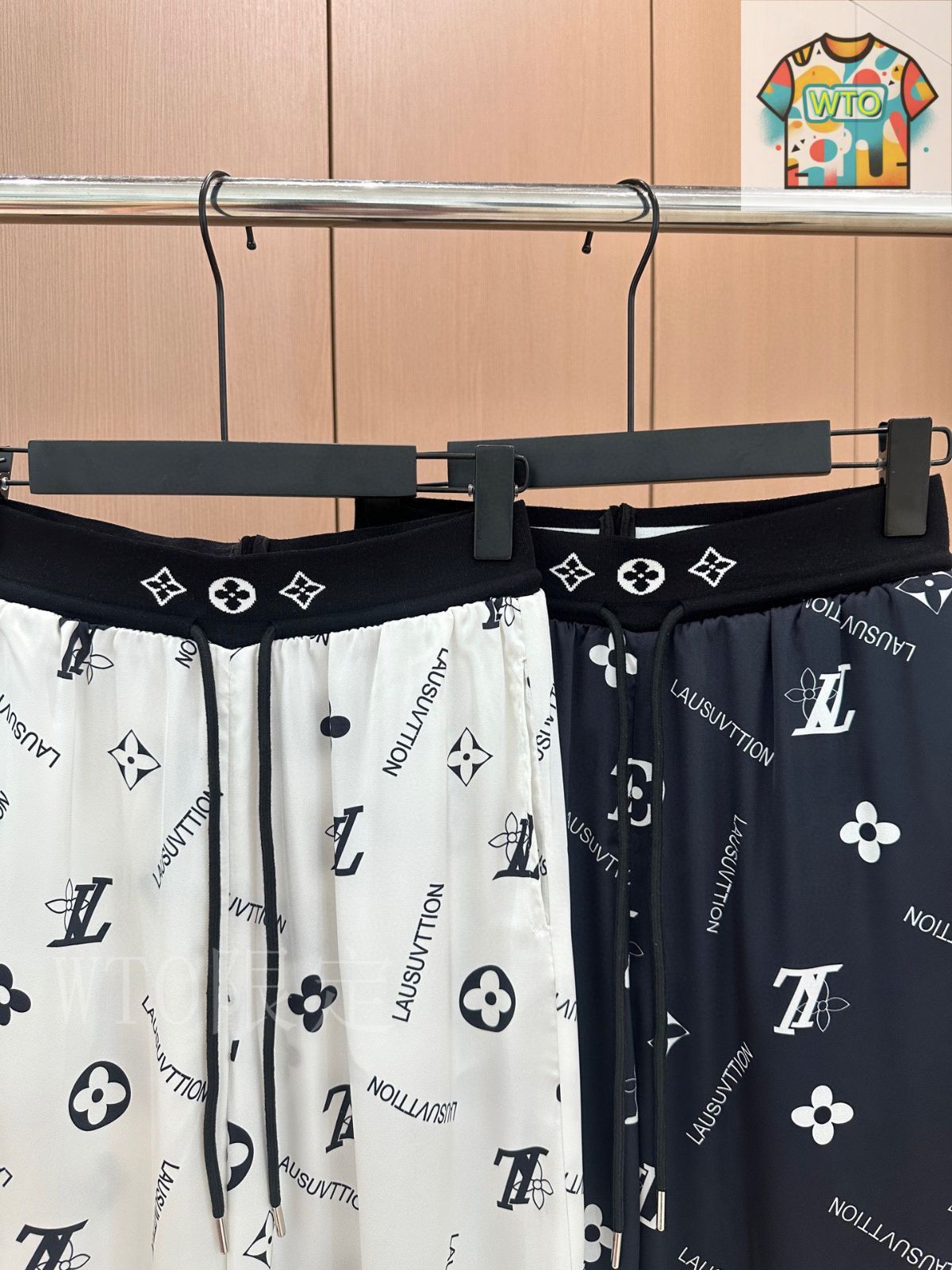 今日 Louis Vuitton 25 新款 リボンプリントカジュアルパンツ-1 DECORATOM_COM_BR