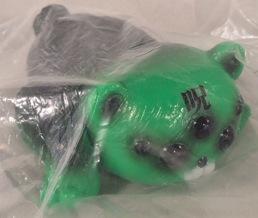 暗黒エンターテイメント溶解猫 Melty Peto 緑　未開封 9月22日(金)18時より抽選開始】【闇病玩具】Melty Peto～溶解猫