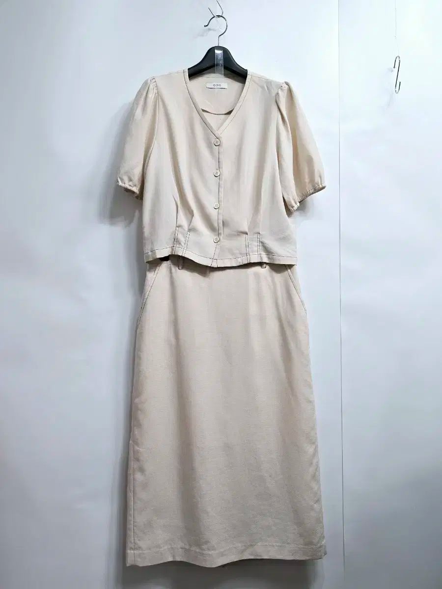 66 クローヴィス ツーピースセット